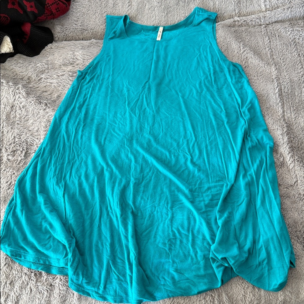 Women’s Sleeveless Flowy Tank Top - Teal